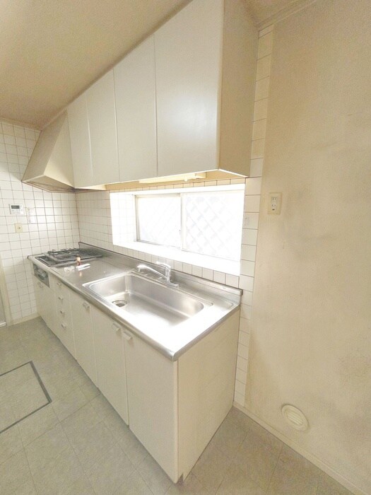 ホワイトタウンハウスの物件内観写真