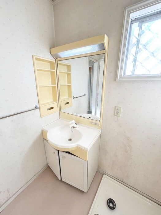 ホワイトタウンハウスの物件内観写真