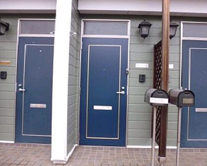 プリムロ－ズＡの物件外観写真