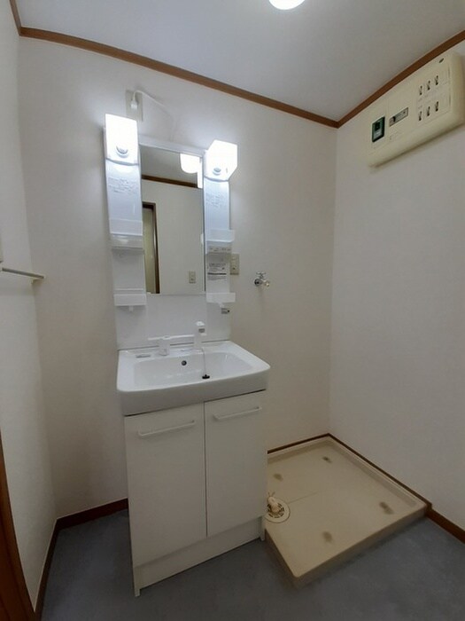 プリムロ－ズＡの物件内観写真