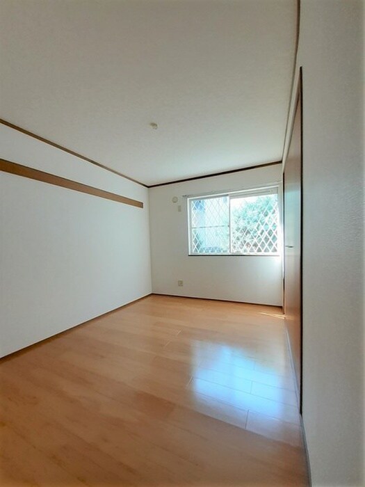 プリムロ－ズＡの物件内観写真