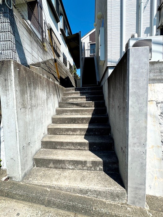 バーンサヌーク杉田の物件外観写真