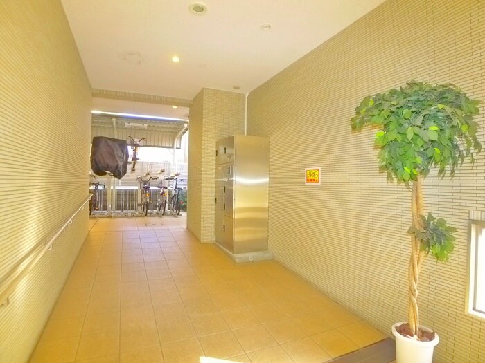 グレイス綾瀬の物件外観写真