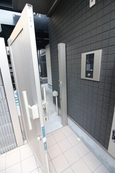 コンフィア目黒本町の物件外観写真