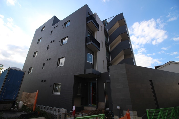 カーサ・ルミナーレの物件外観写真