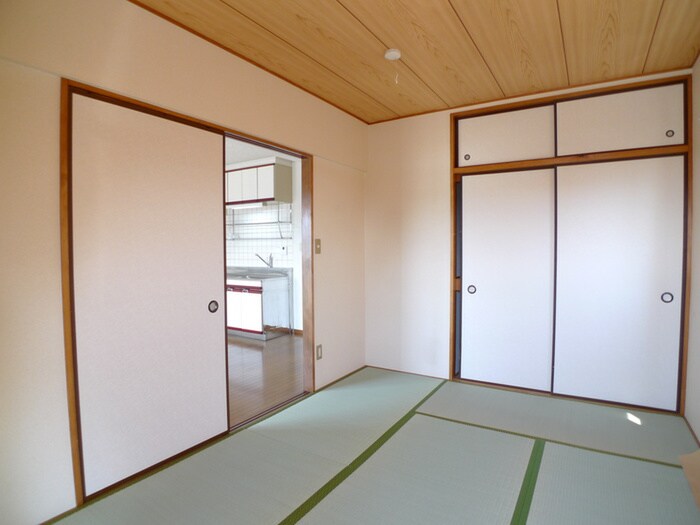 ストニッシュ中山の物件内観写真