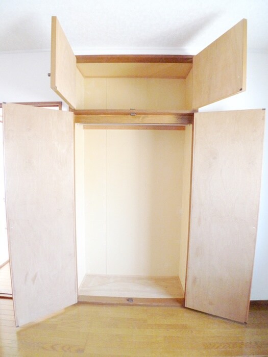 ストニッシュ中山の物件内観写真