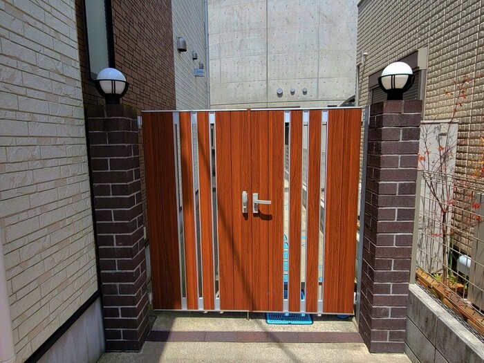 ラ・クール西川口の物件外観写真