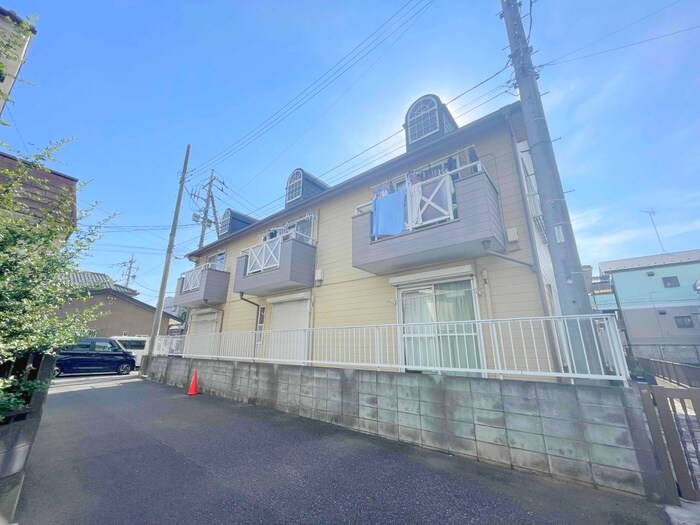 ロイヤルハイツD棟の物件外観写真