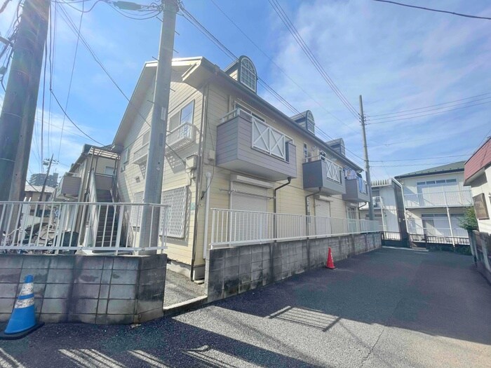 ロイヤルハイツD棟の物件外観写真