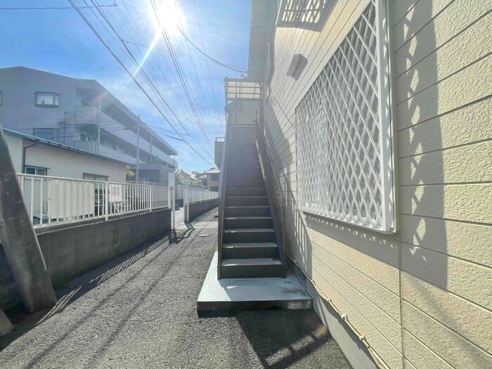 ロイヤルハイツD棟の物件外観写真