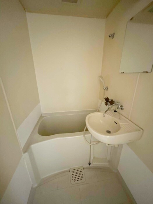 ロイヤルハイツD棟の物件内観写真