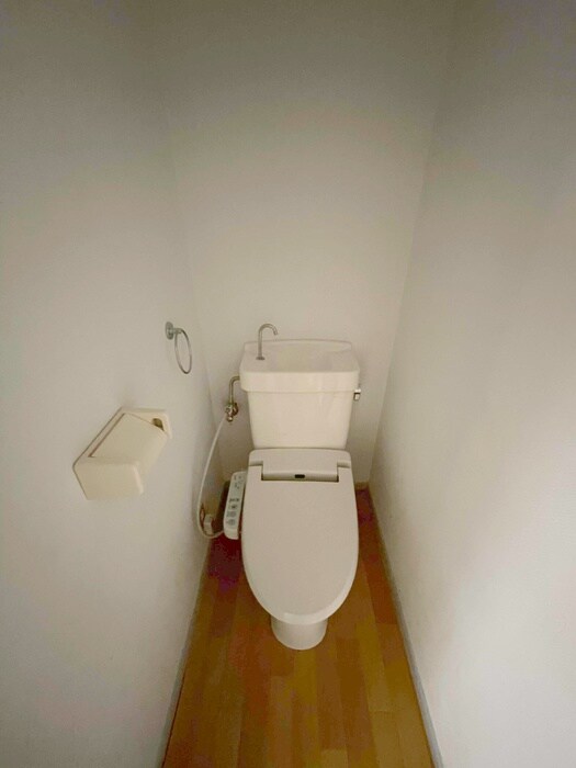 ロイヤルハイツD棟の物件内観写真