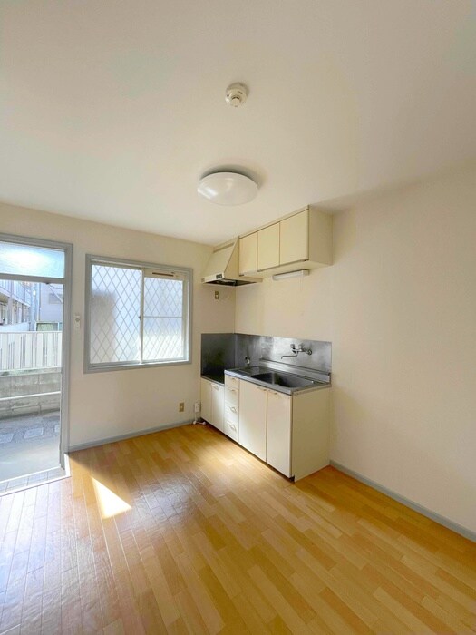 ロイヤルハイツD棟の物件内観写真