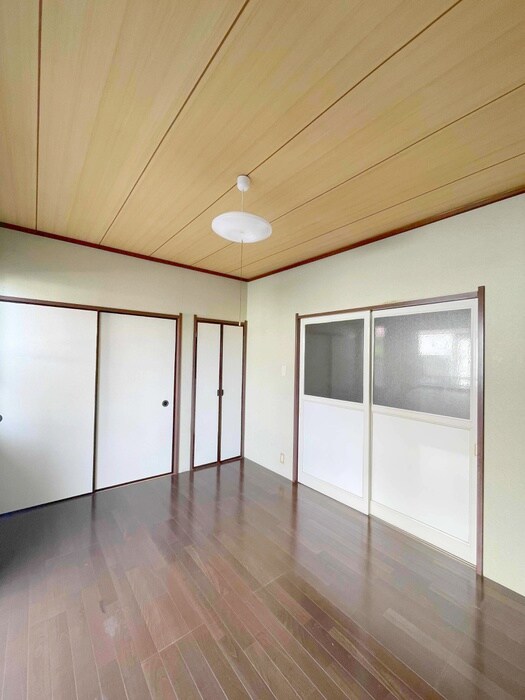 ロイヤルハイツD棟の物件内観写真