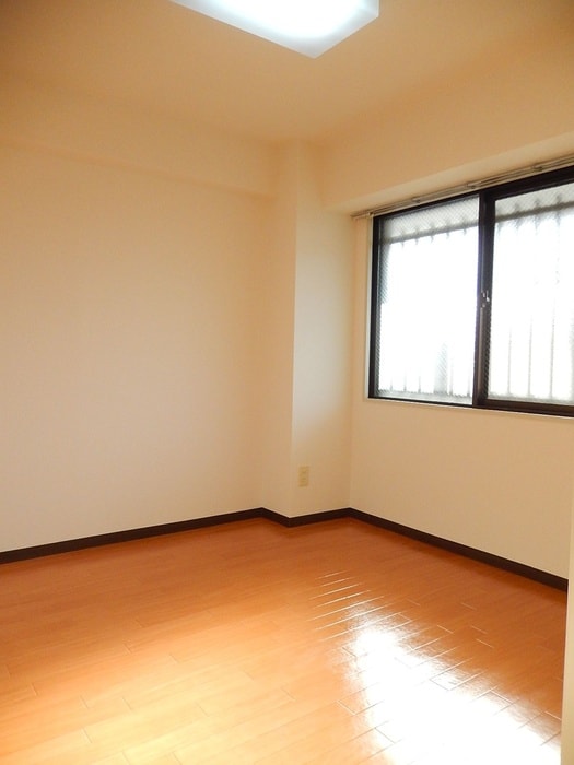 ＳＴレジデンスの物件内観写真