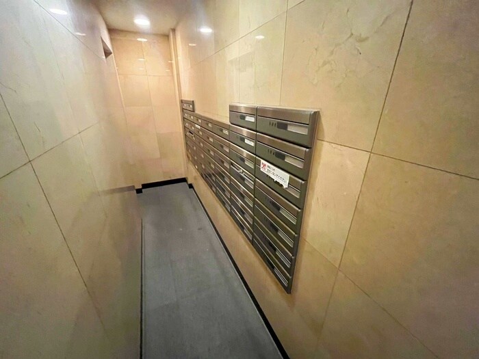 コンフォリア下落合の物件外観写真