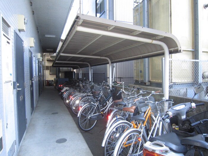 ジュネス厚木の物件外観写真