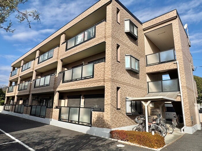 ロンググレースの物件外観写真