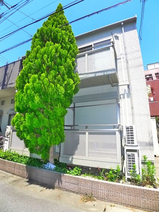 カ－ムランドの物件外観写真