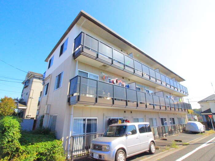 メゾン・ド・ルミエールの物件外観写真