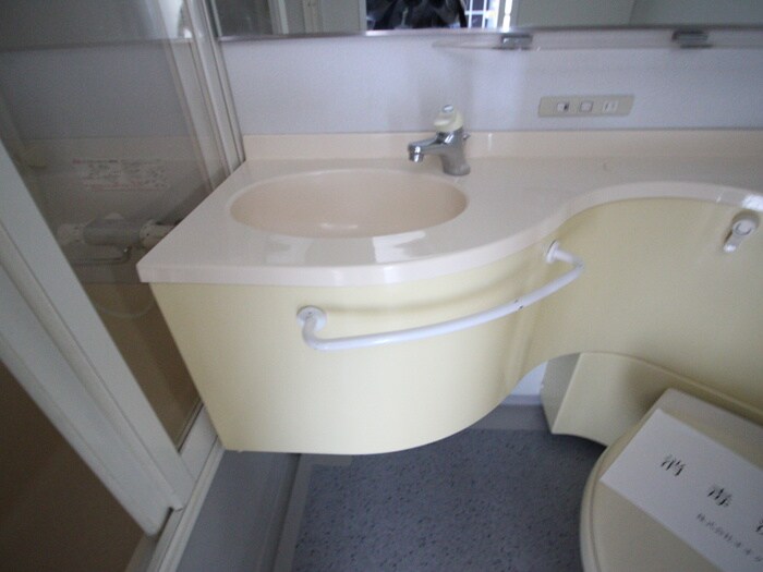 セシーズイシイ18の物件内観写真