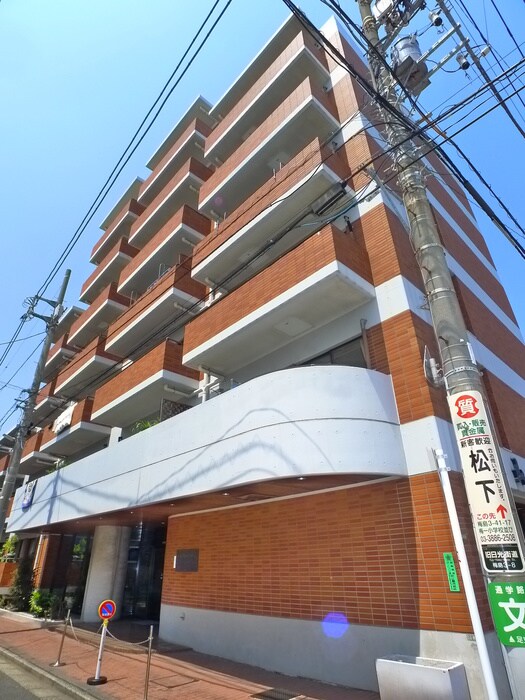 メイソンリー梅島の物件外観写真