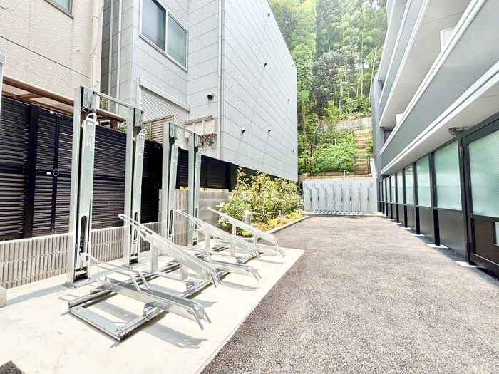 アジールコート後楽園の物件外観写真