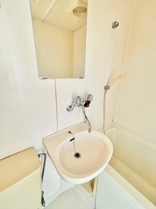 ホワイトハウス日野の物件内観写真