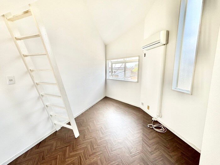 ホワイトハウス日野の物件内観写真