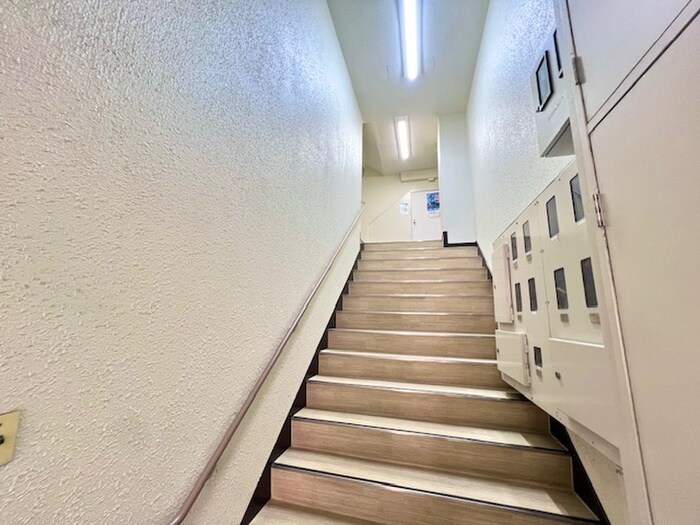 内田マンションの物件外観写真