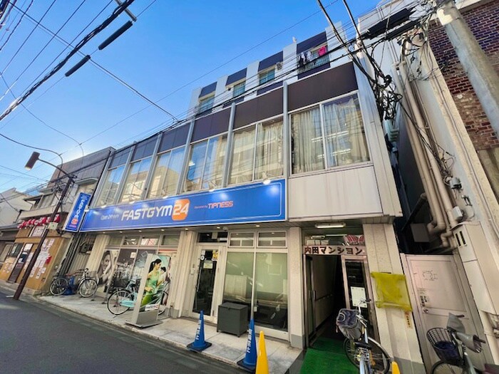 内田マンションの物件外観写真