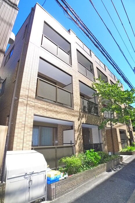 コアロ－ド春日の物件外観写真