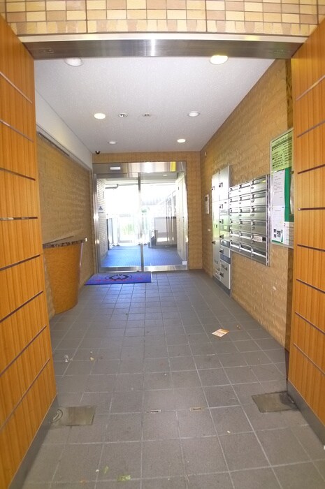 コアロ－ド春日の物件外観写真