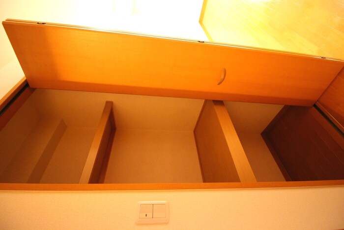 コアロ－ド春日の物件内観写真