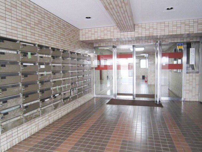 ファミ－ユ第２前川ビルの物件外観写真