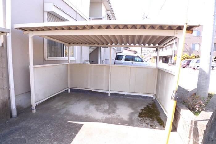 ヴィラ・パ－クサイドＡ棟の物件外観写真