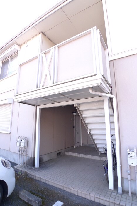 ヴィラ・パ－クサイドＡ棟の物件外観写真