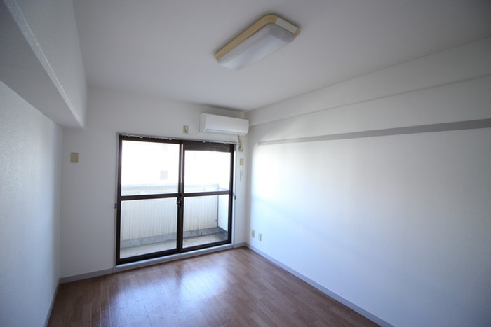 クリスタルマンションの物件内観写真