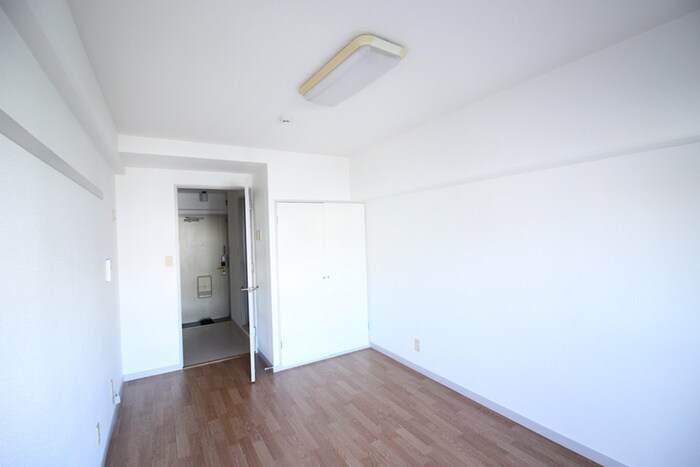 クリスタルマンションの物件内観写真