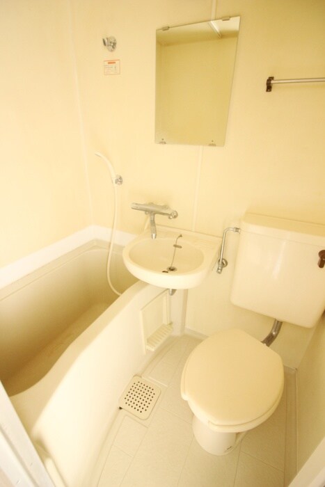 クリスタルマンションの物件内観写真