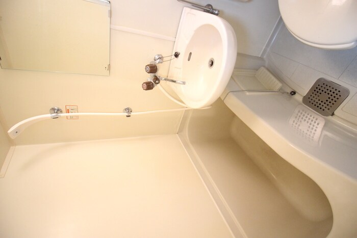 クリスタルマンションの物件内観写真