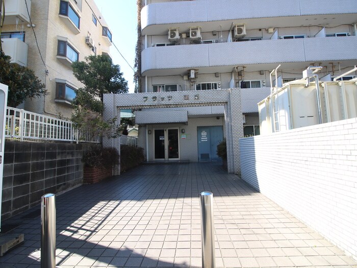 フラッツ東湘の物件外観写真