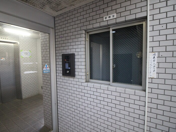 フラッツ東湘の物件外観写真