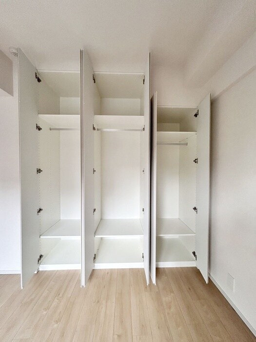 リーフシティ市川ザレジデンスの物件内観写真