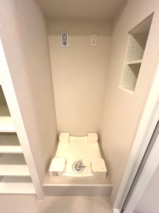 リーフシティ市川ザレジデンスの物件内観写真