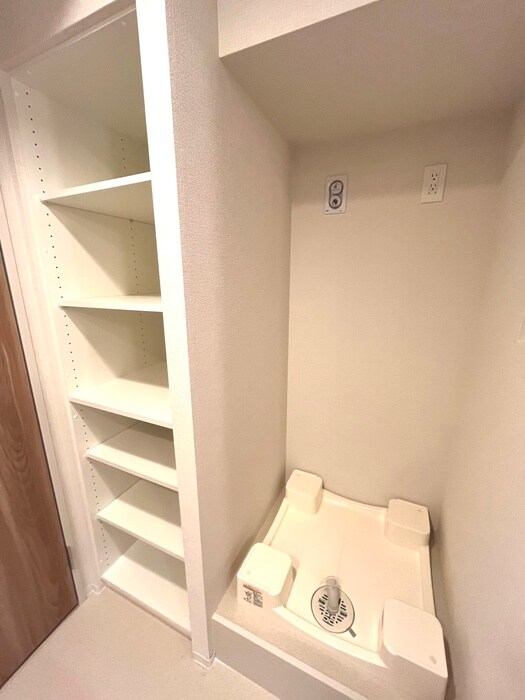 リーフシティ市川ザレジデンスの物件内観写真