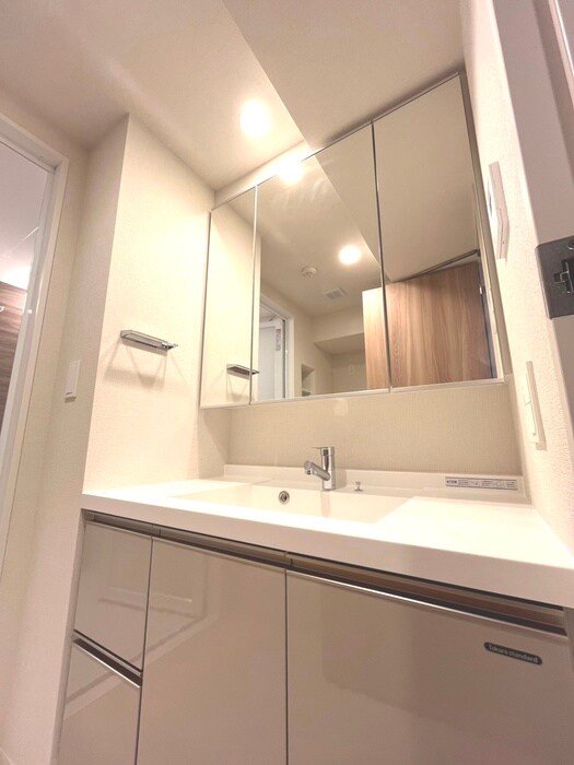 リーフシティ市川ザレジデンスの物件内観写真