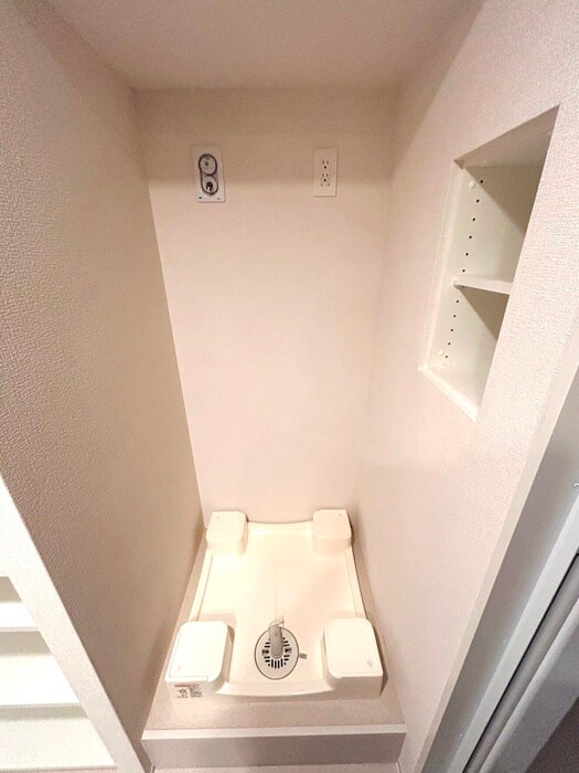 リーフシティ市川ザレジデンスの物件内観写真