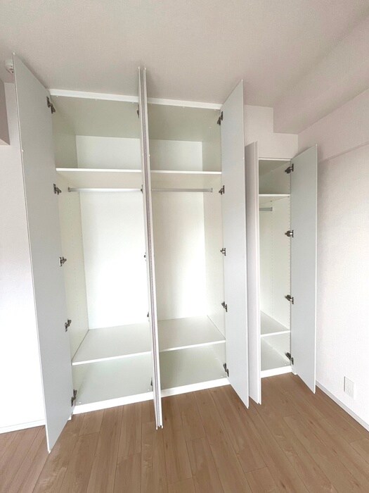 リーフシティ市川ザレジデンスの物件内観写真